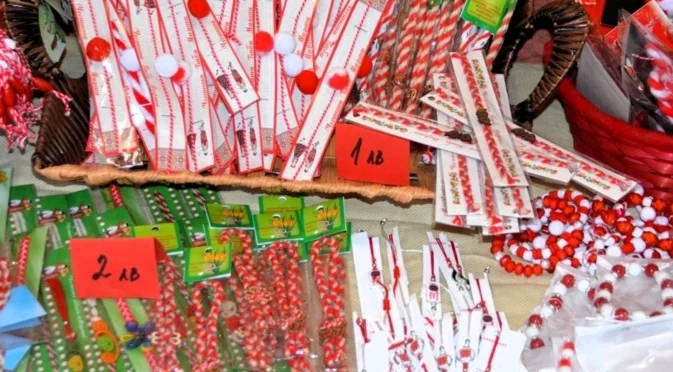 Конкурс за изработка на мартеница с благотворителна цел в Асеновград