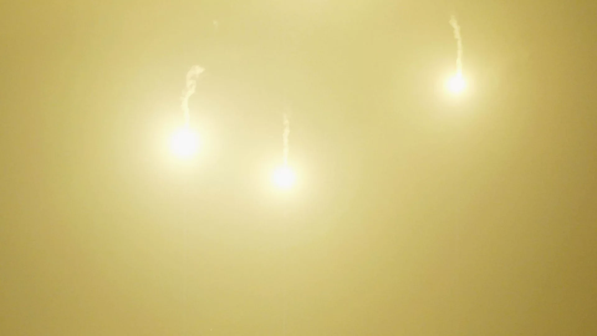 Руски ракети и дронове удрят Украйна след предупреждение от Зеленски, че идва най-страшната атака във войната