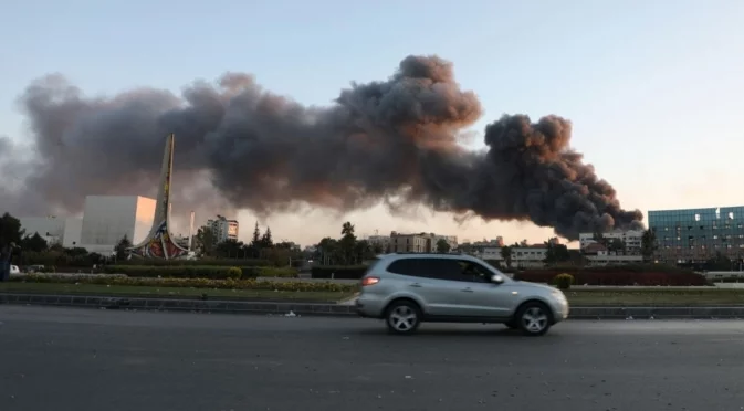 Сирия пак гори, бойци на ИДИЛ бягат от затвора сред хаоса, а силите на САЩ са натясно (ВИДЕО)