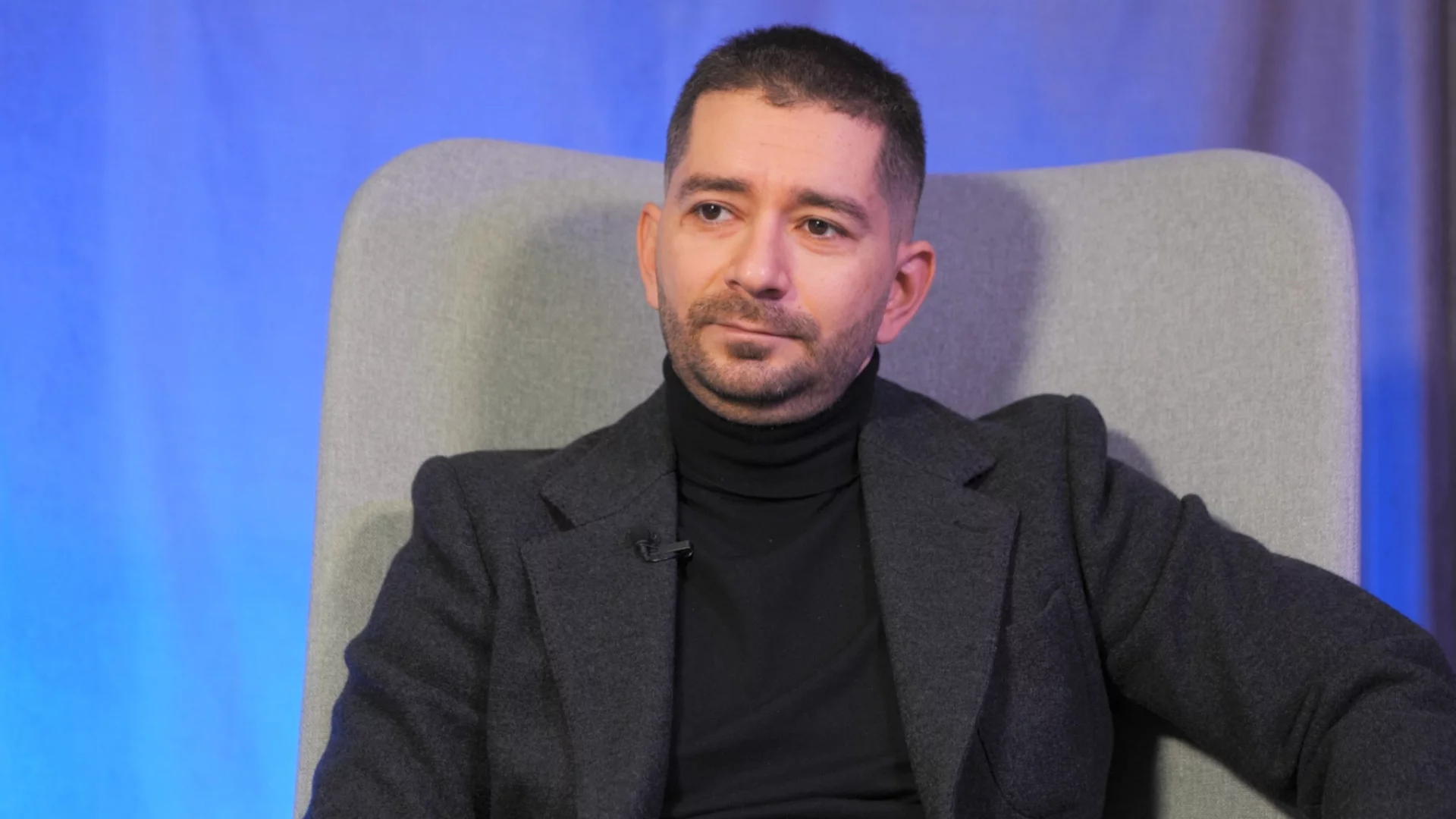 Аз спор с радиоточка няма да водя. Сам ли ще си говорите по студиата?