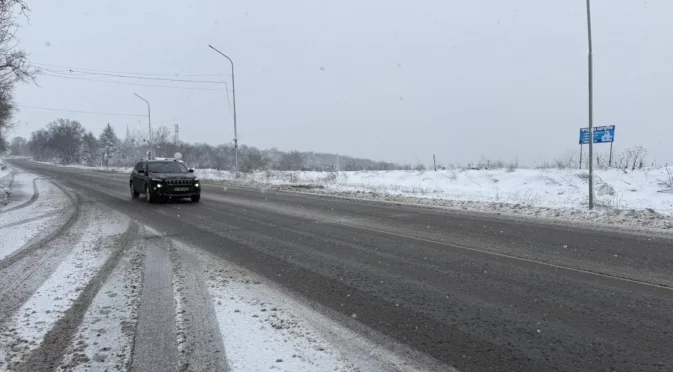 АПИ предупреждава: Дъжд, сняг и поледици по пътищата