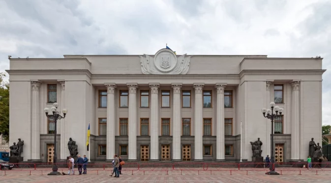 Като във филм на ужасите: Украинският парламент е без ток, парно и вода