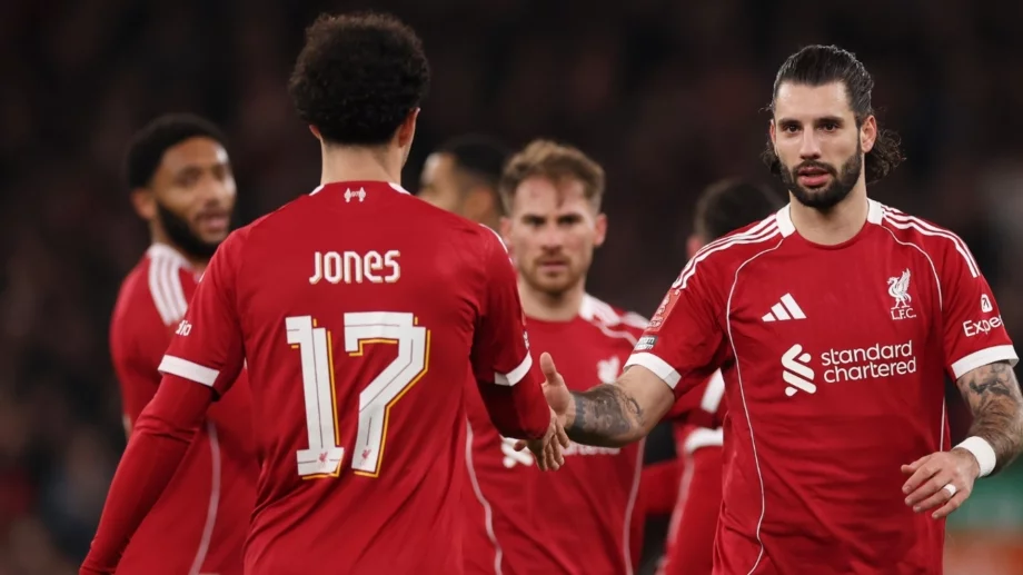 Ливърпул предлага нов договор на един от най-важните си играчи?