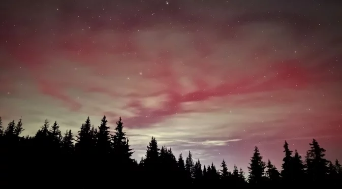 Северно сияние озари половин България (СНИМКИ)