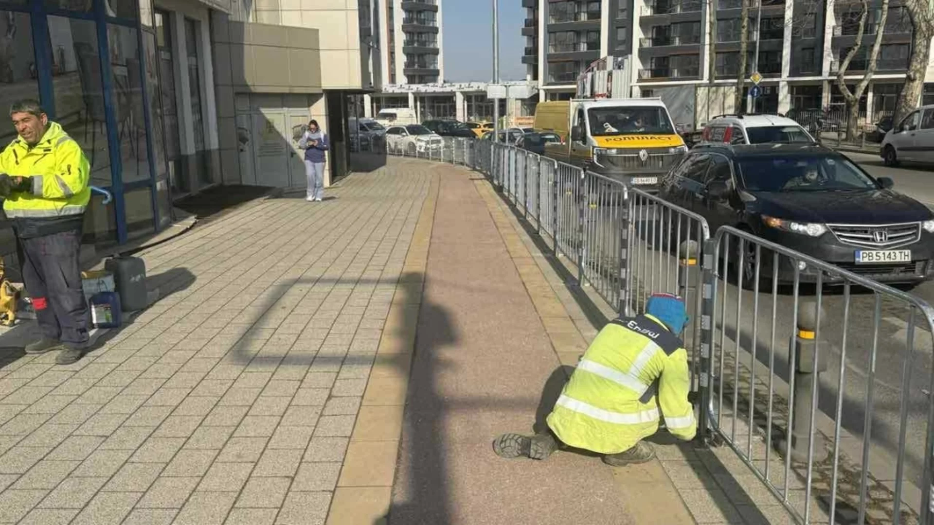 Започна поетапна подмяна на оградни пана по пловдивски булеварди