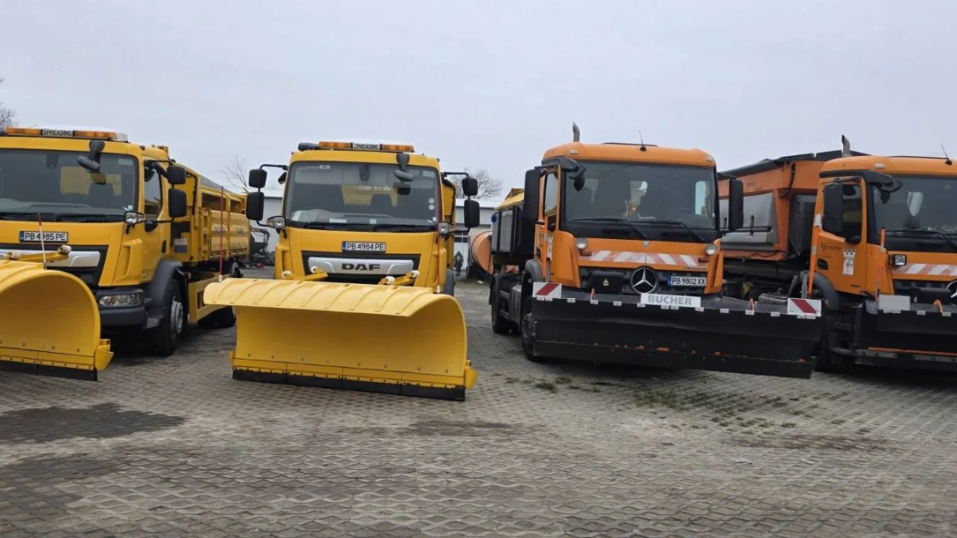 Над 90 машини са в готовност да чистят Пловдив от сняг и лед