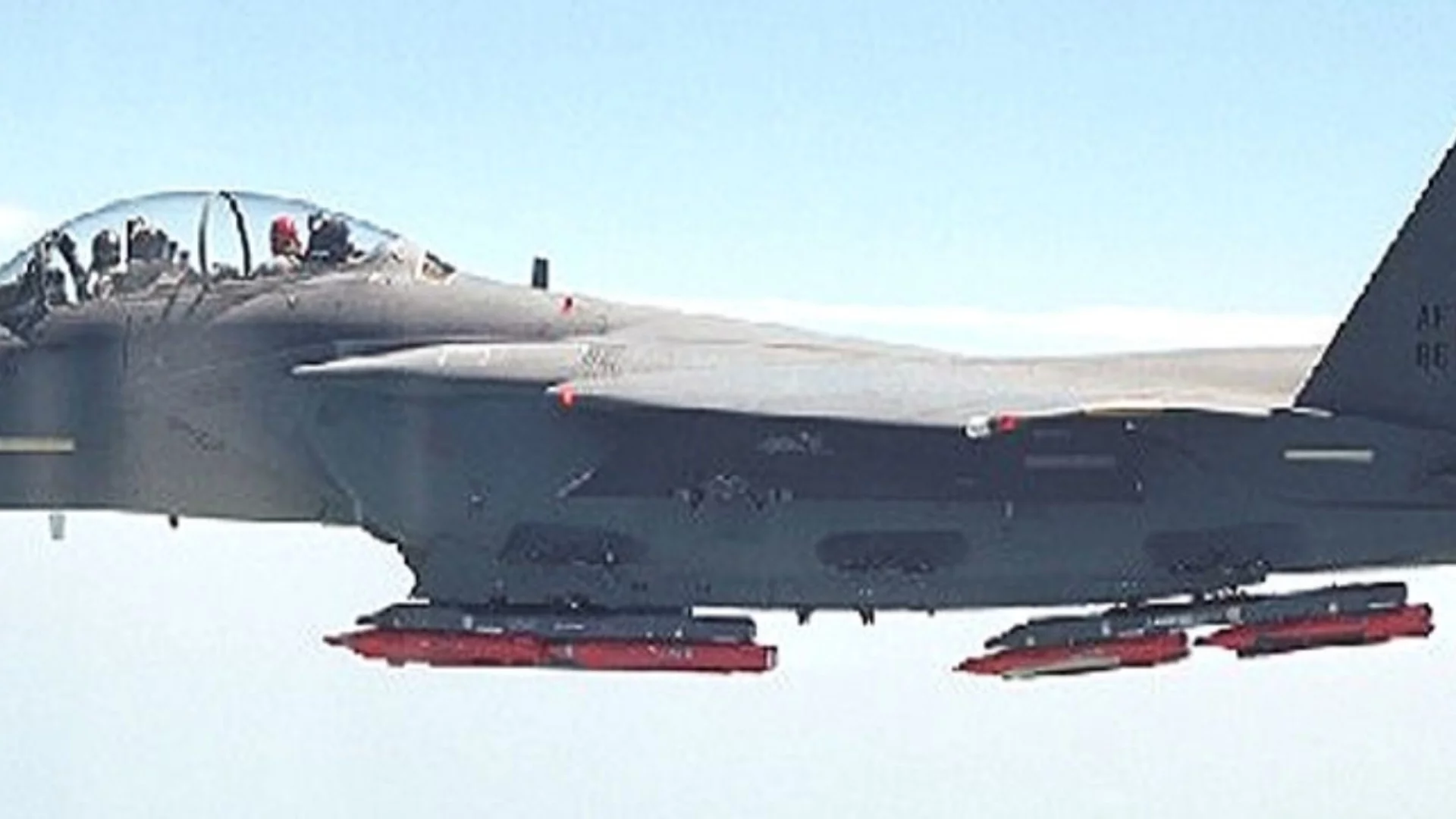 Евакуация в Белгород заради бомба - най-вероятно руска авиобомба (ВИДЕО)