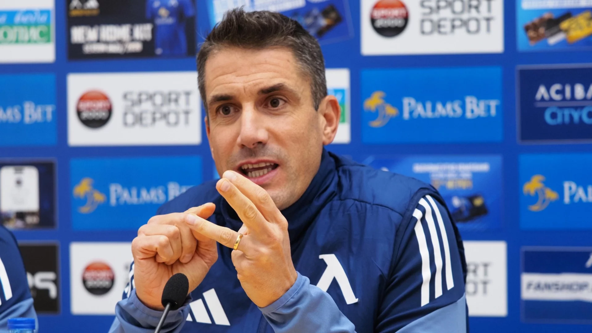 "Много неща ми харесаха": Веласкес похвали футболистите си въпреки нулевото реми