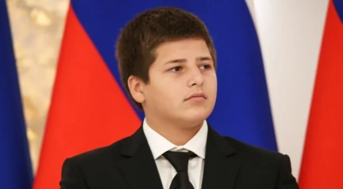 Адам Кадиров е оцелял след катастрофата, за която се разшумя преди седмица (ВИДЕО)