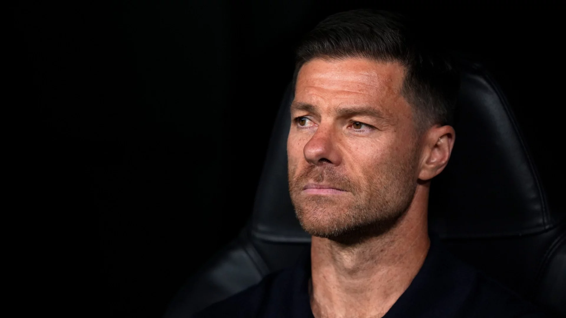 В Лондон искат Шаби Алонсо, но той гледа към друг клуб от Висшата лига