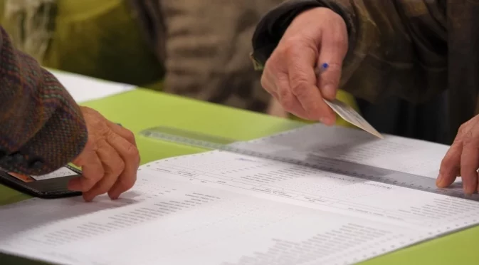 Сканиращи машини за вота: Според „Сиела“ няма достатъчно време за осигуряването им