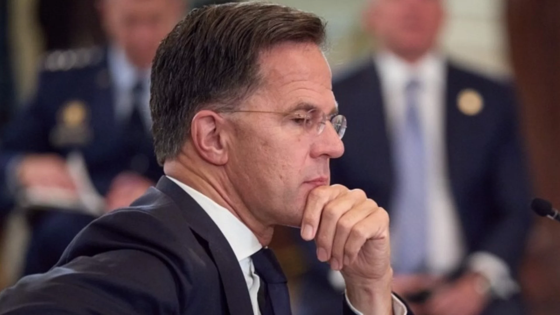 Рюте: НАТО работи по въпроса за Гренландия "зад кулисите"