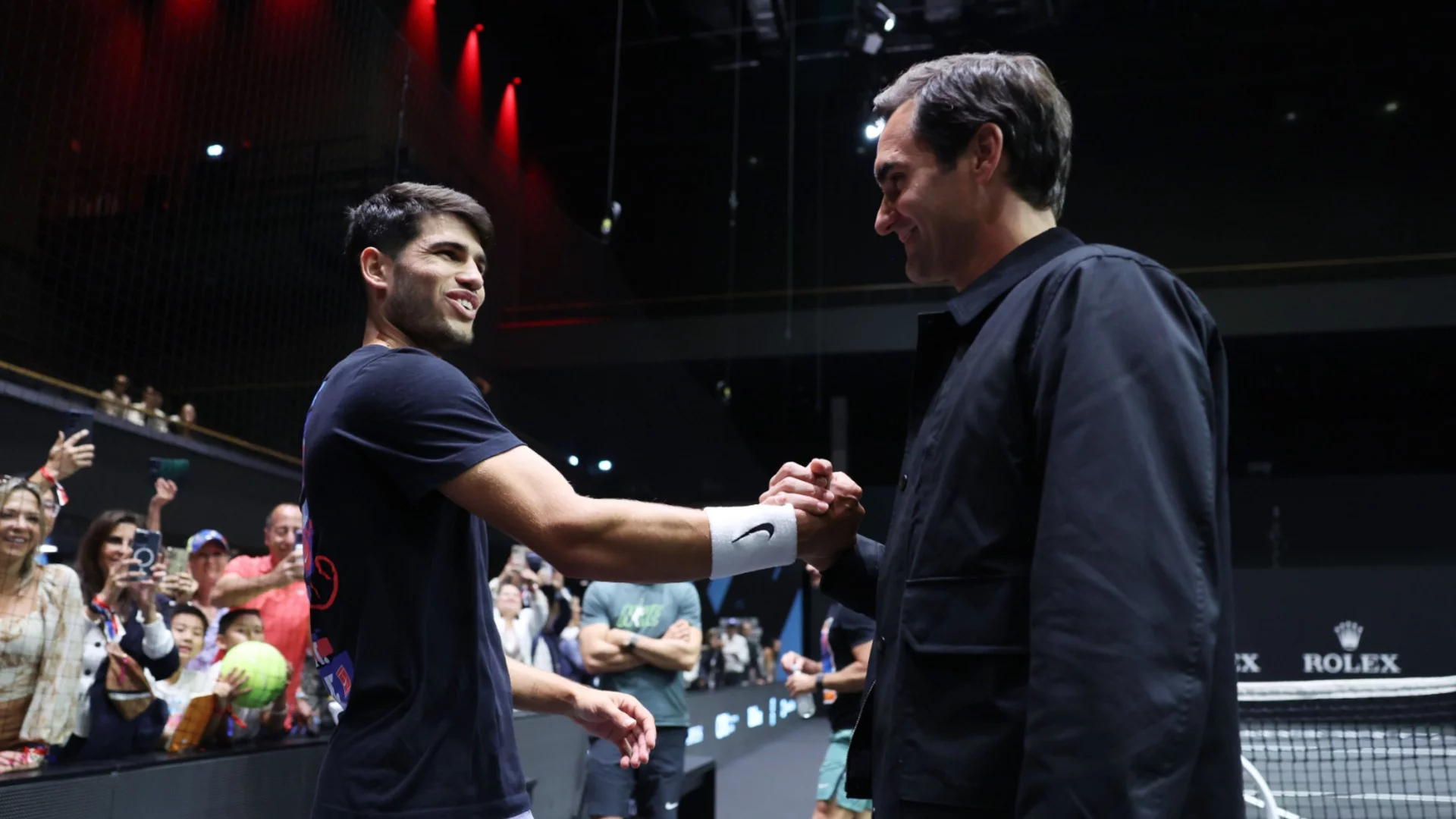 Карлос Алкарас се прехласна по Роджър Федерер дори извън корта 