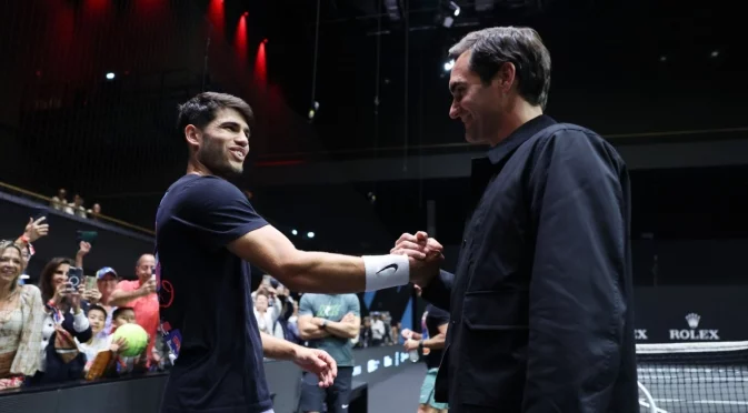 Карлос Алкарас се прехласна по Роджър Федерер дори извън корта 