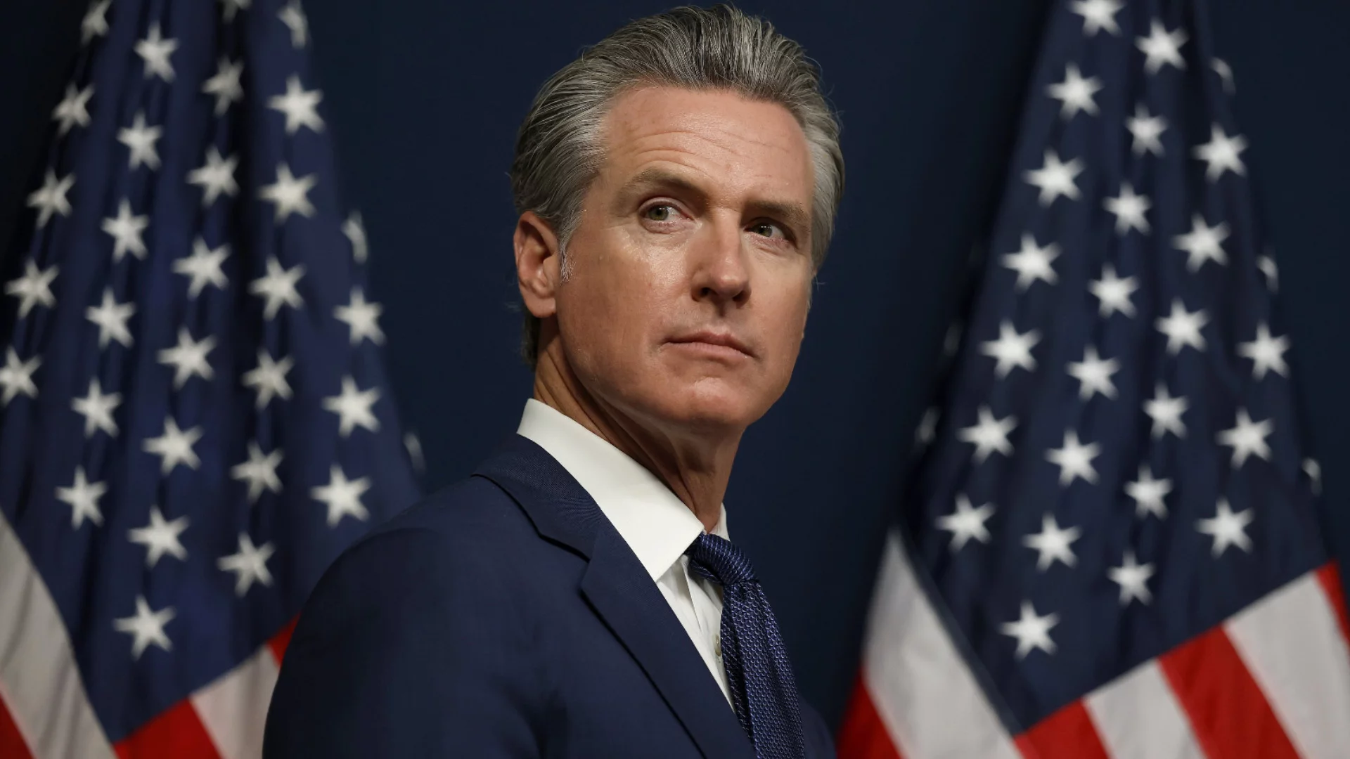 Губернаторът на Калифорния срина лидерите на ЕС: Недейте да коленичите пред Тръмп, опълчете му се (ВИДЕО)