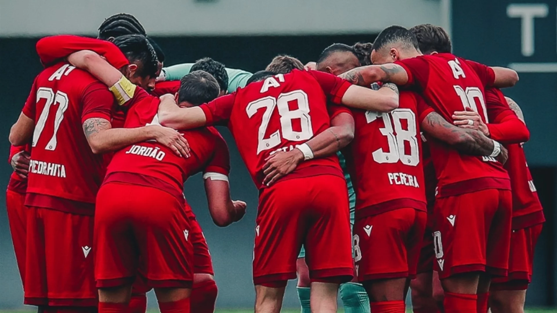 Пред погледа на бивши и настоящи шефове: ЦСКА завъртя хикс с лидера в Украйна, не зачетоха гол на Питас