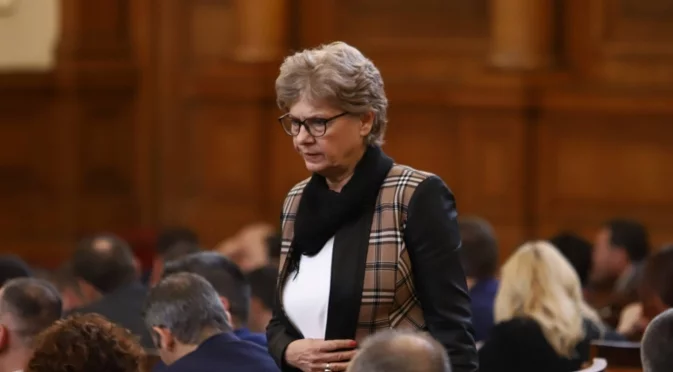 Ще напусне ли Виолета Комитова МЕЧ, за да отиде при Радев? (ВИДЕО)