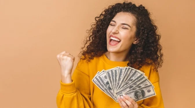 Тази зодия ще забогатее преди края на януари - парите ще падат от неочаквани източници