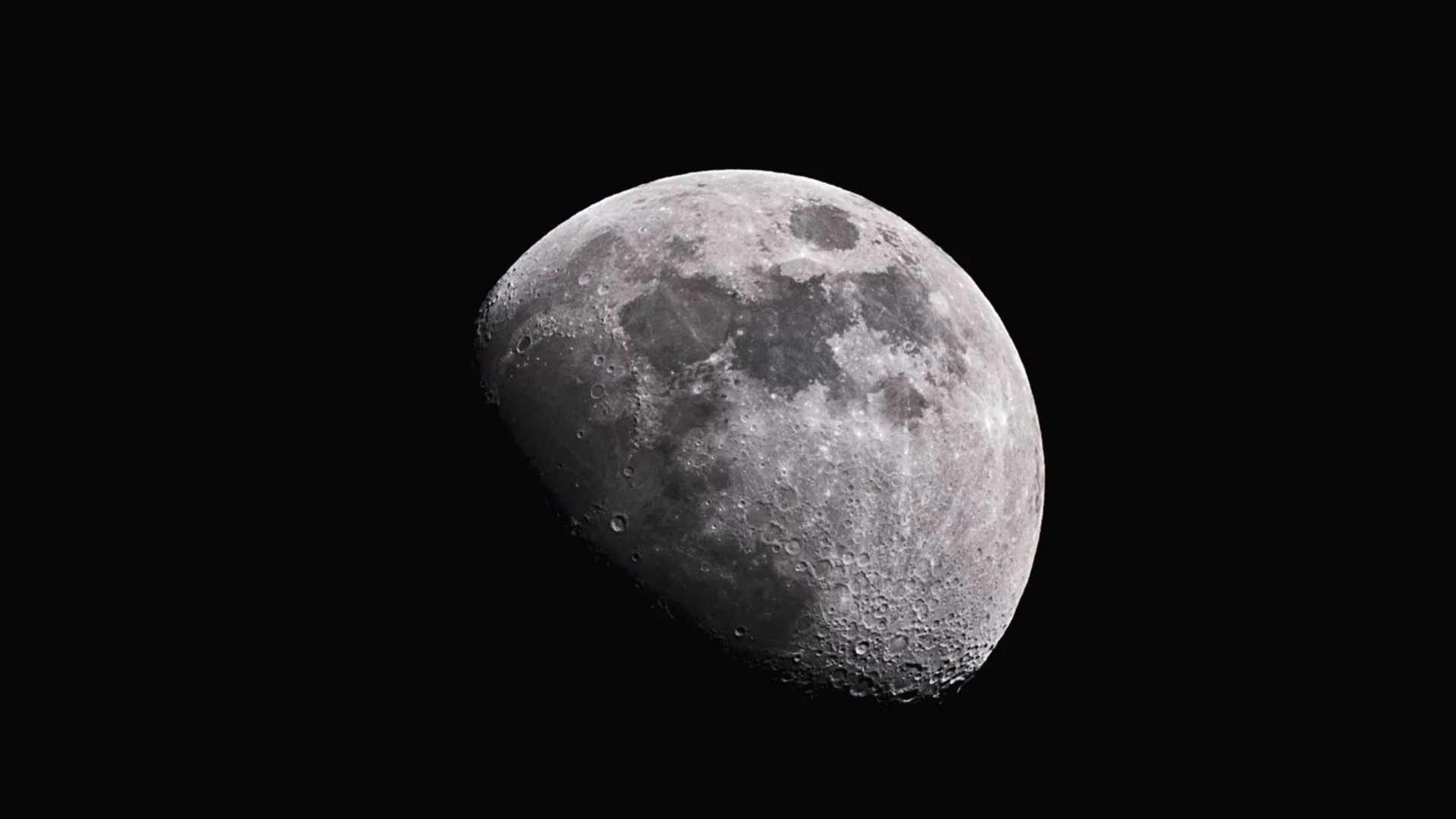 Иновация: Компания събира по милион долара за резервация в хотел на Луната, който не съществува