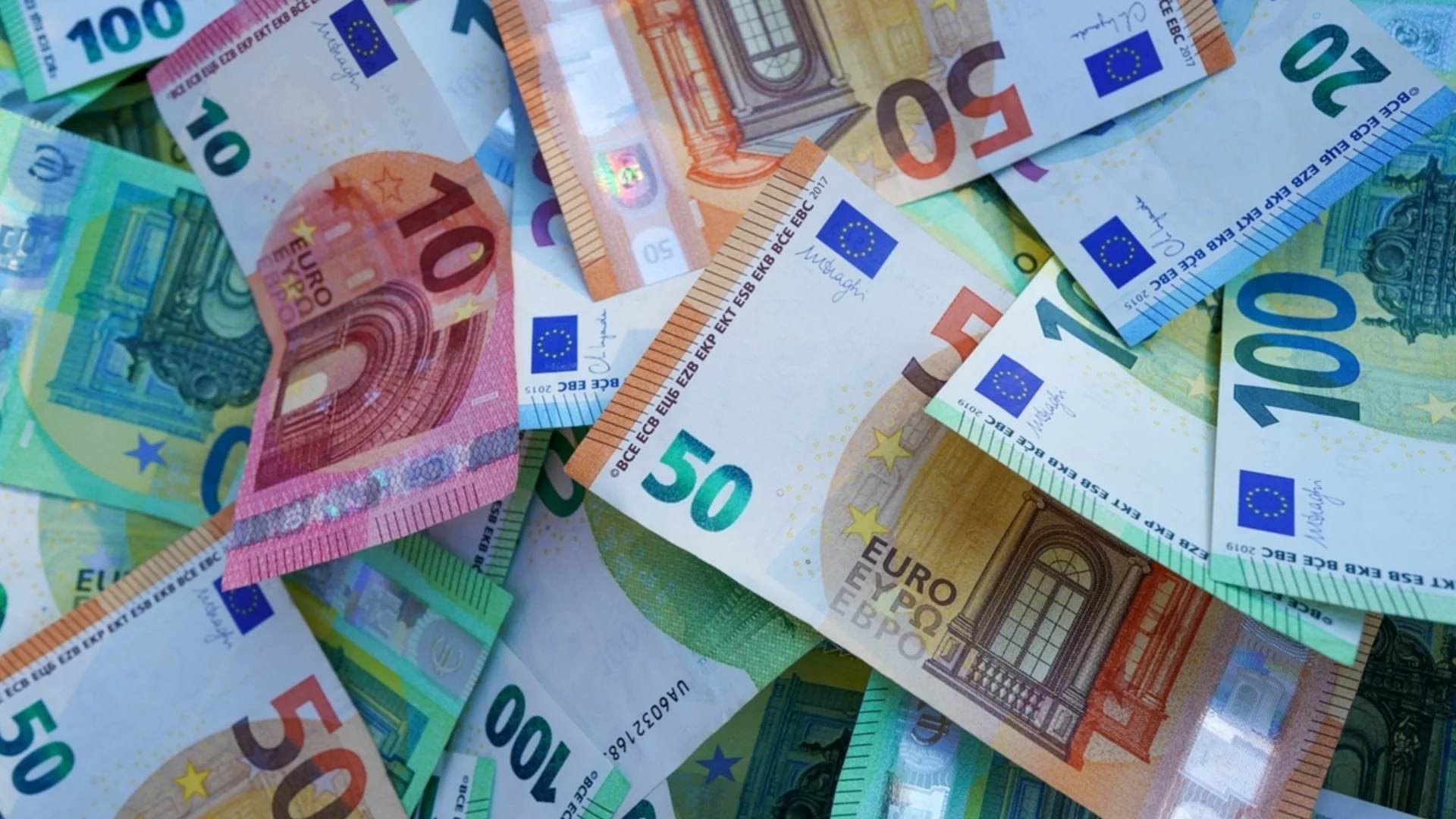 Не по вода, а по евра ще тръгне февруари за тези 4 зодии!