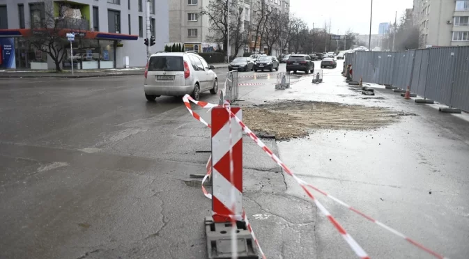 Дупка на софийско кръстовище заради строежа на метрото