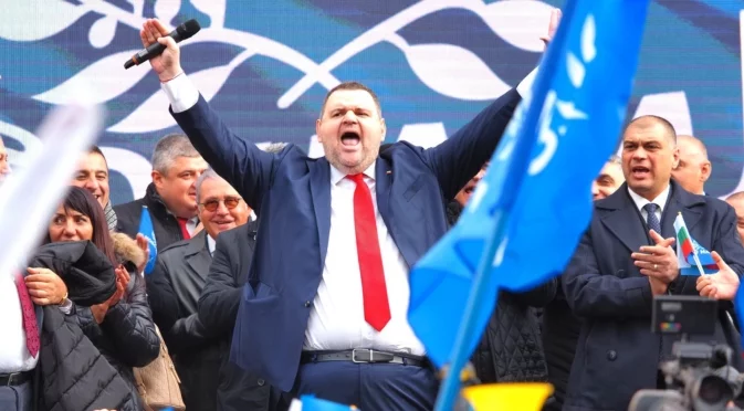 Официално: Прокуратурата проверява над 100 млн. лв. разлика в доходите на Пеевски