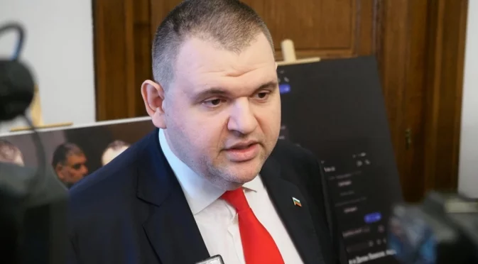 Пеевски се радва да е рамо до рамо с Лукашенко и Орбан в битката за мира - чака ли и Путин?