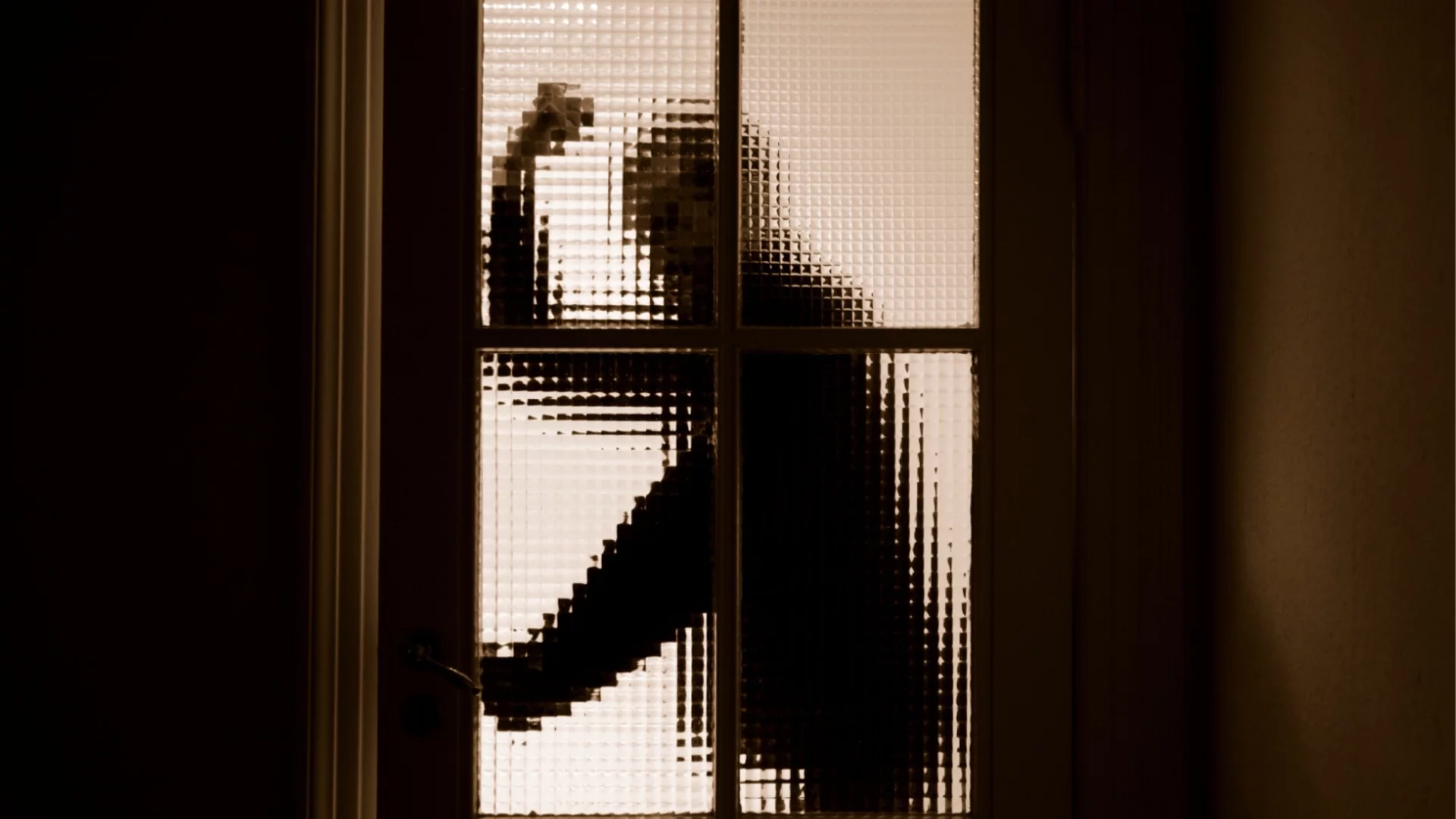 Удрял майка си и баща си: Задържаха 43-годишен мъж