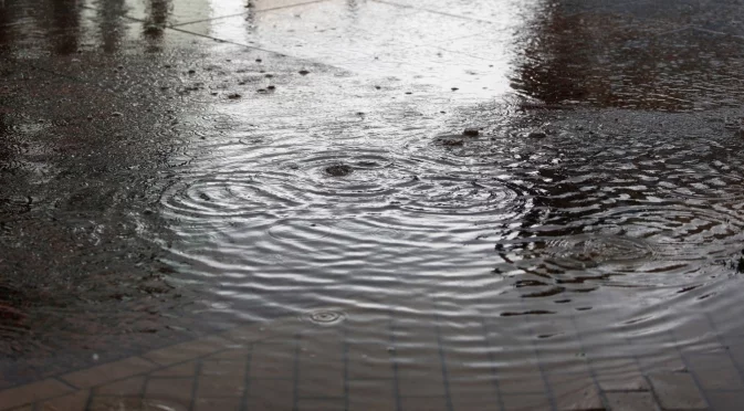 Циклонът "Хари" настъпва към България, след като заля и удави Южна Италия (ВИДЕО)