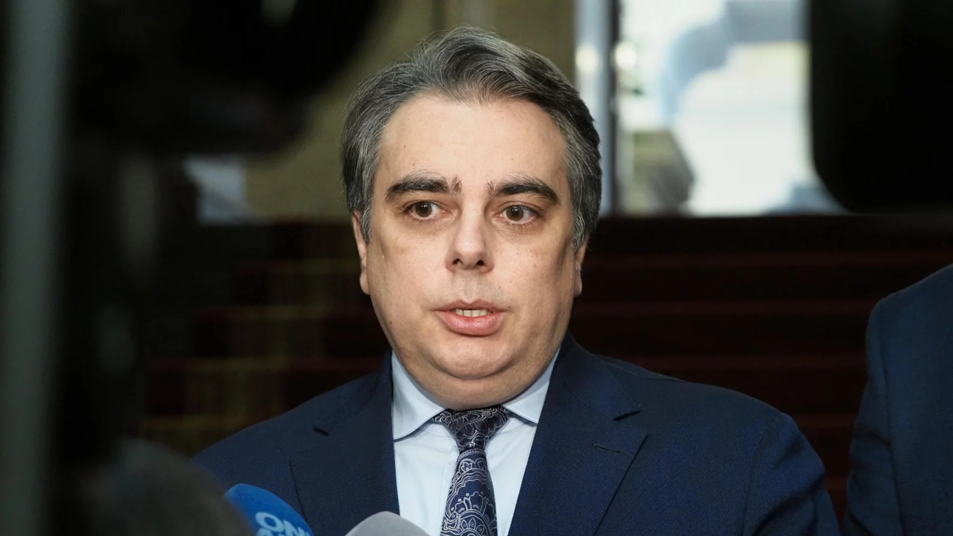 Асен Василев: Кабинет в оставка ни набута в кьошето до Унгария - сядаме на два стола и падаме (ВИДЕО)