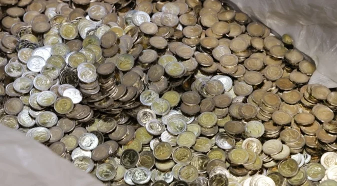 Обмяната на левовете в евро: Тонове монети в банките