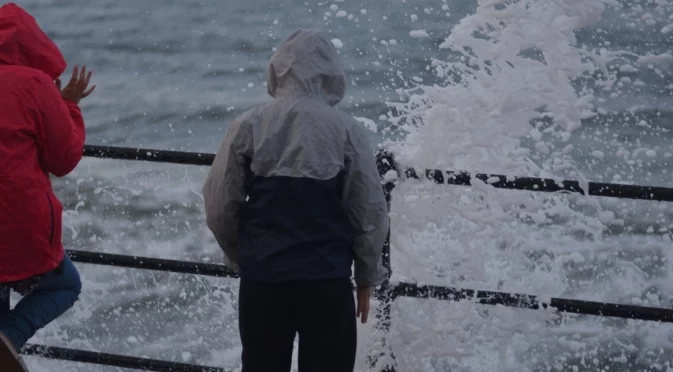 Бурите отнеха живота на двама души в Гърция (ВИДЕО)