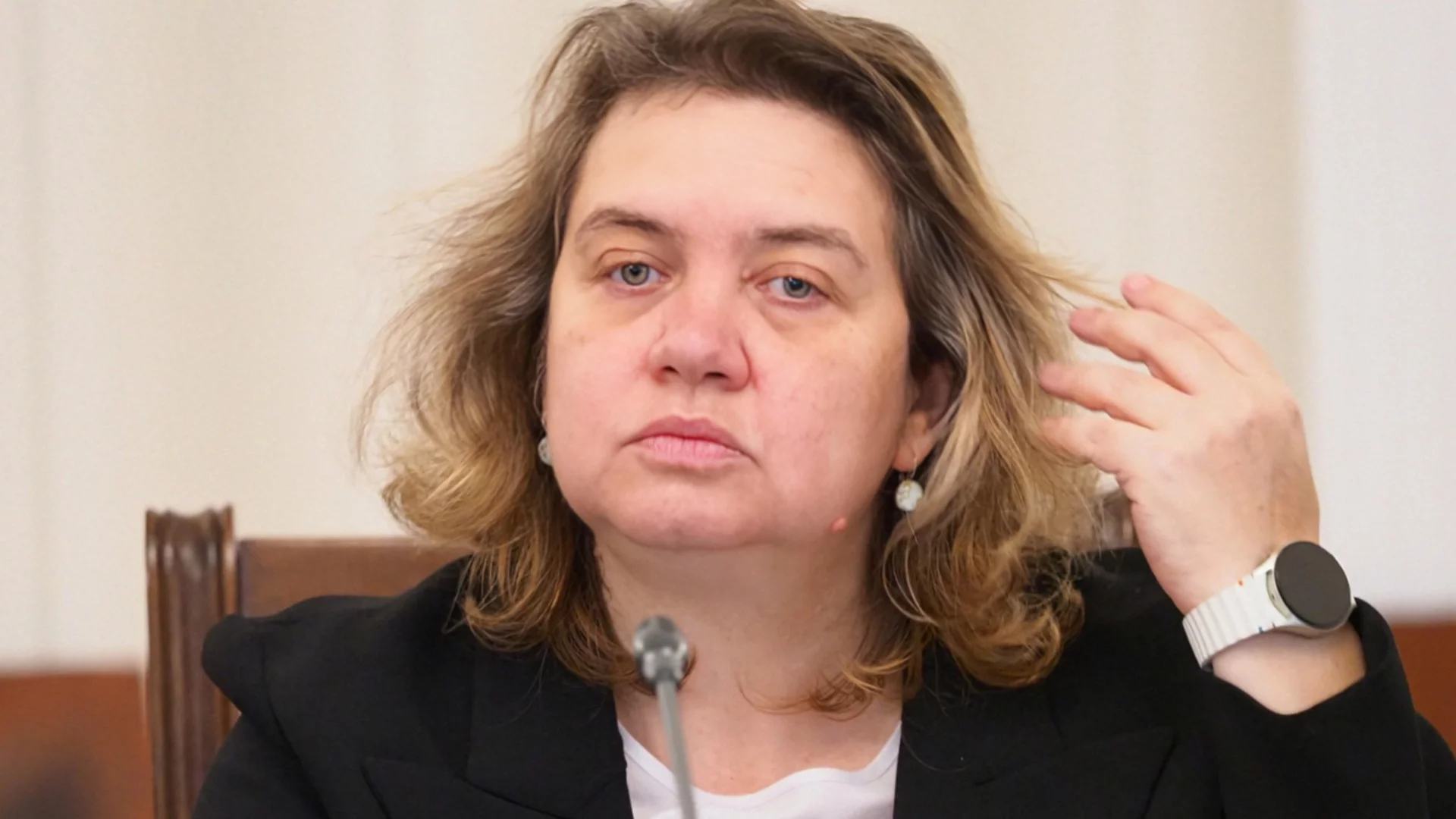 Киселова ухажва Радев: Ще бъде ли в негова листа на изборите? (ВИДЕО)