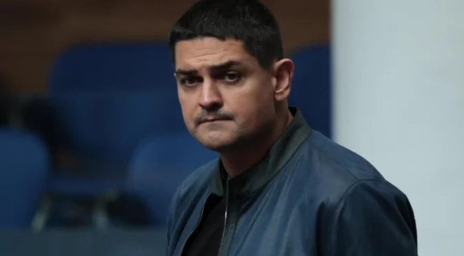 Заради една глупава съдебна конституционна реформа те бяха с Пеевски и Борисов и ги излъгаха