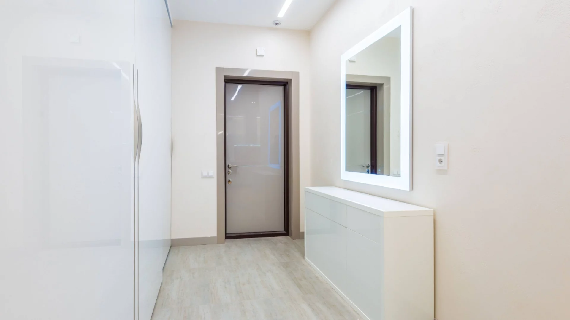 Как да превърнем тесния коридор във функционално пространство