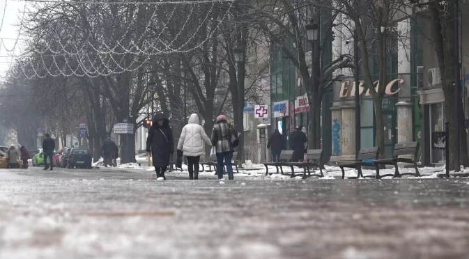 Заради леда, само за една сутрин: 80 души с травми в Русе
