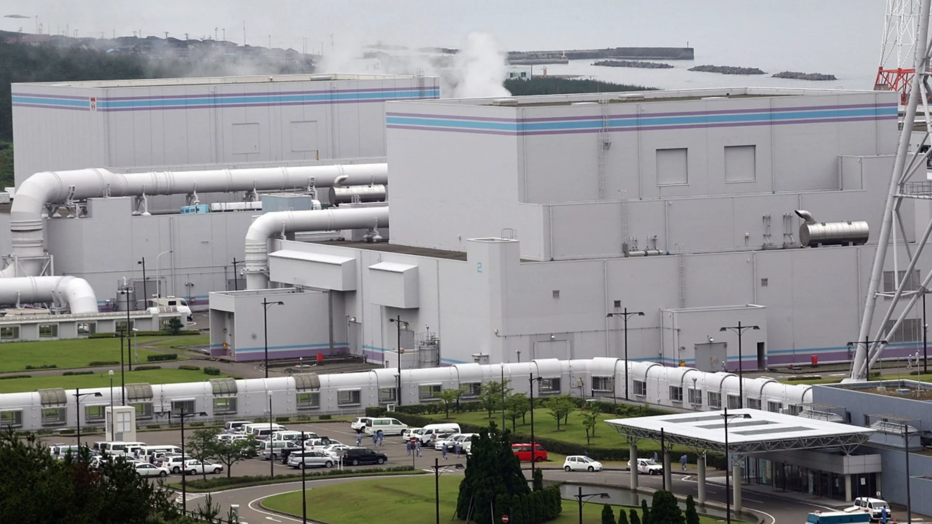 Аларма за тревога: Спряха рестарта на най-голямата АЕЦ в света 