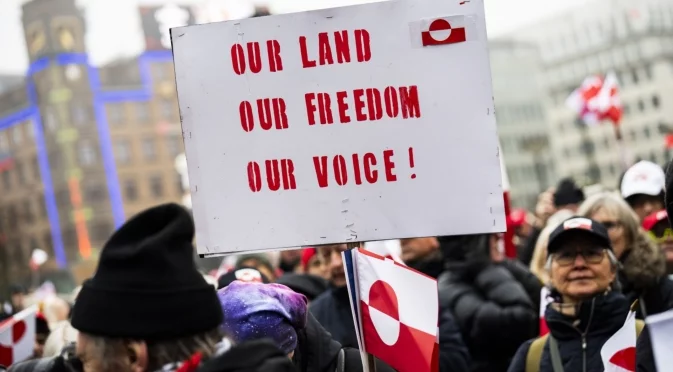 През 1721 г. пастор издига датското знаме. А днес Тръмп иска тази земя