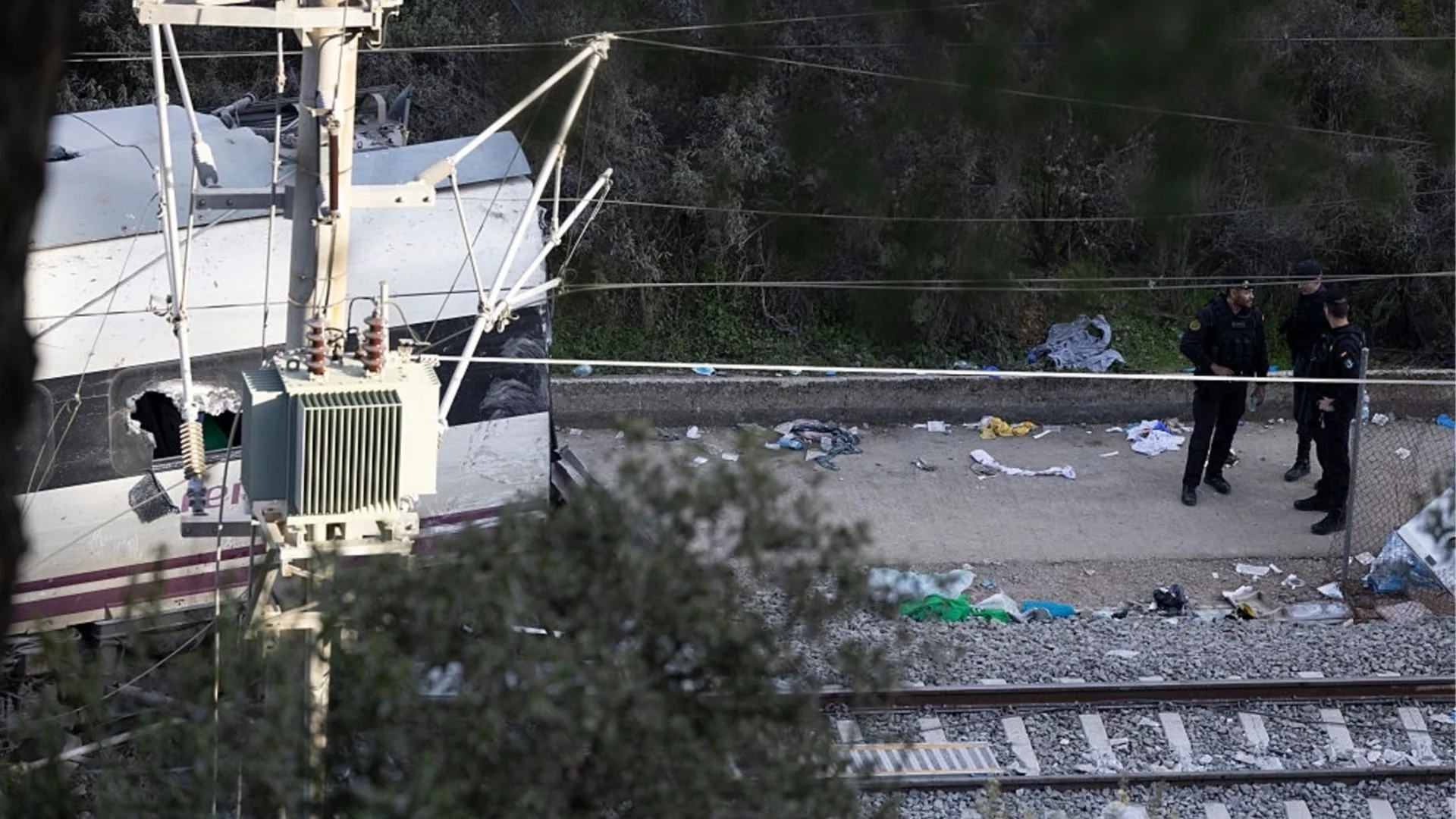 Първи версии каква е причината за железопътната катастрофа в Испания (ВИДЕО)