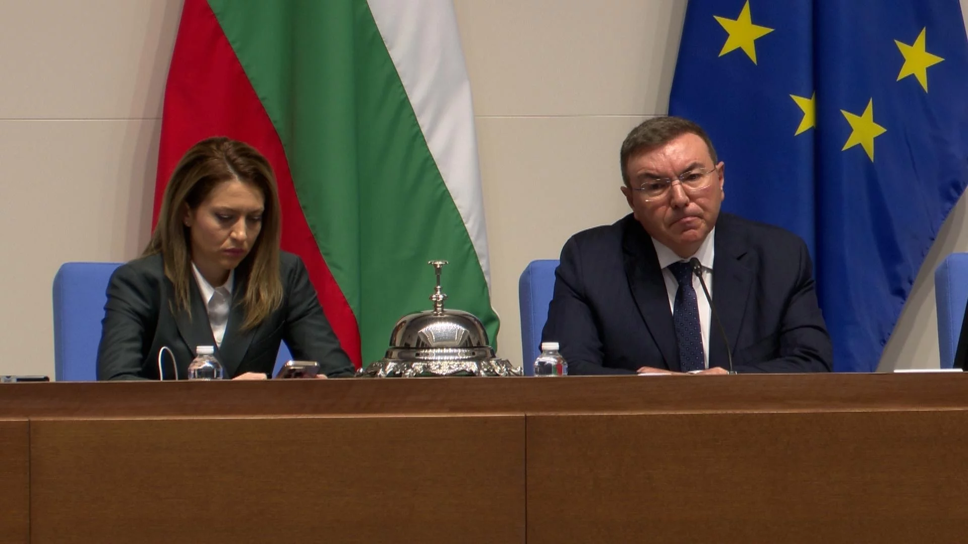 ГЕРБ, ДПС и ИТН пак не успяха да съберат депутати за ликвидиране на машинното гласуване