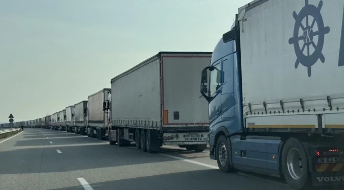 Километрична опашка от ТИР-ове на ГКПП “Капитан Андреево“