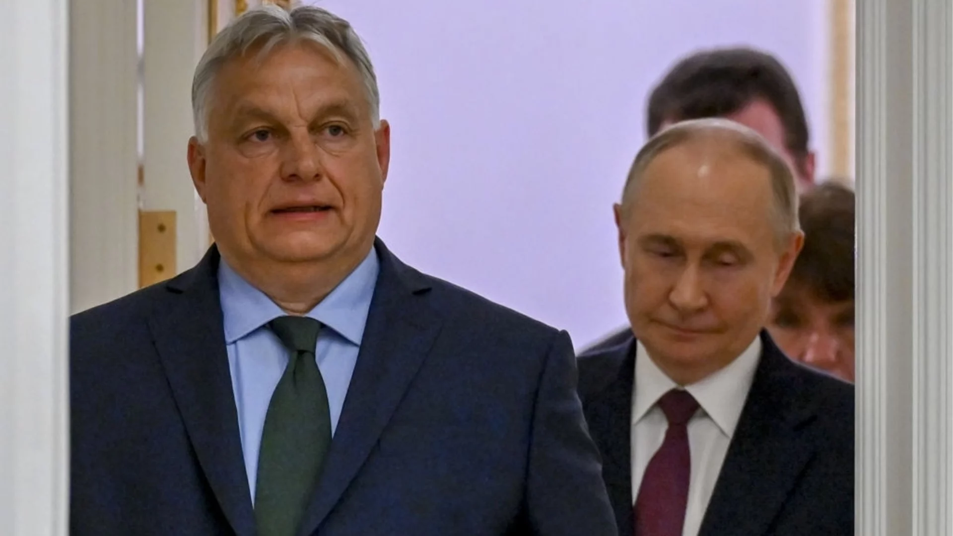 Украйна към Орбан: Господарят ви в Москва няма да живее още 100 години, дори да му дарите всичките си органи (ВИДЕО)