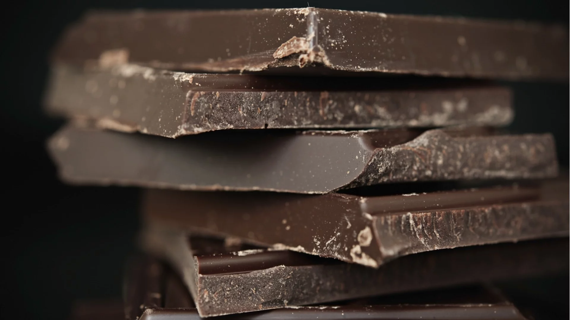 Шоколадът побелява заради мухъл?