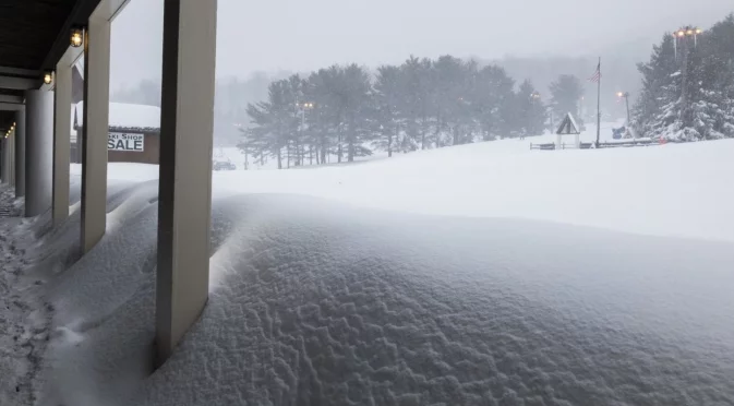 Ледена заплаха: Милиони американци в очакване на катастрофална буря