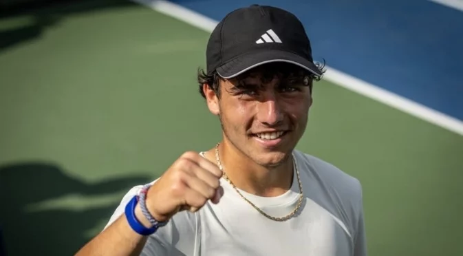 Безупречен Иван Иванов се класира на полуфинал на турнира в Академията на Рафа Надал