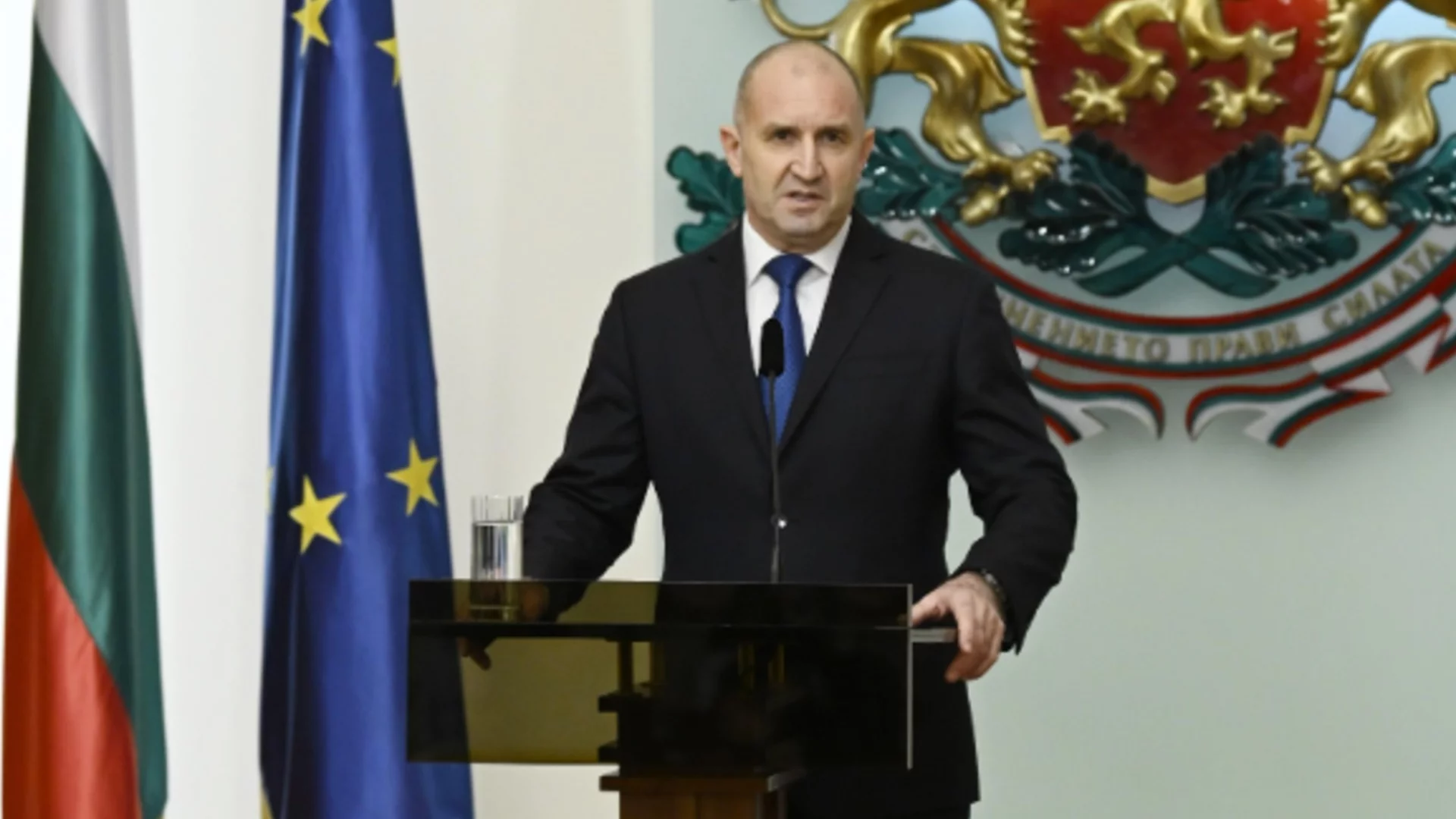 "За република с главно Р": "Трети март" се възпяха с химн с Радев (ВИДЕО)