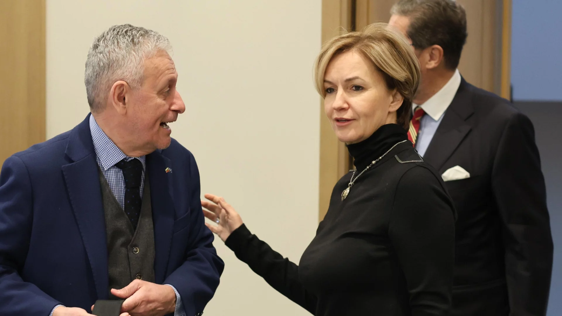 Жената на Соломон Паси го скастри и поиска да се извини на Цветанка Ризова