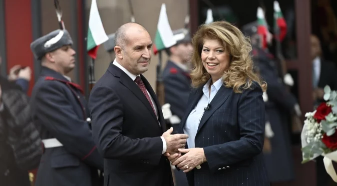 България има нов президент: Йотова изпрати Радев от "Дондуков" 2 (СНИМКИ и ВИДЕО)