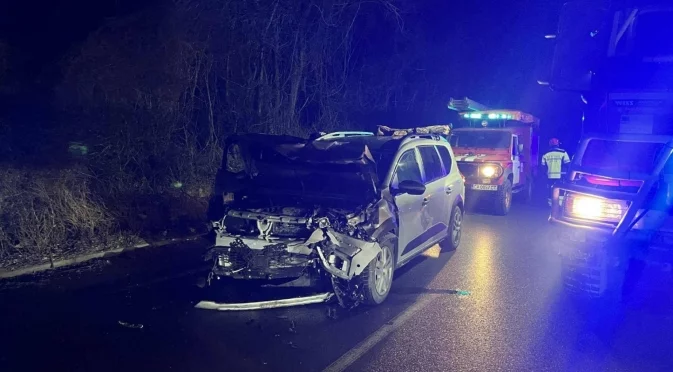 Тежка катастрофа край Владая, има пострадали