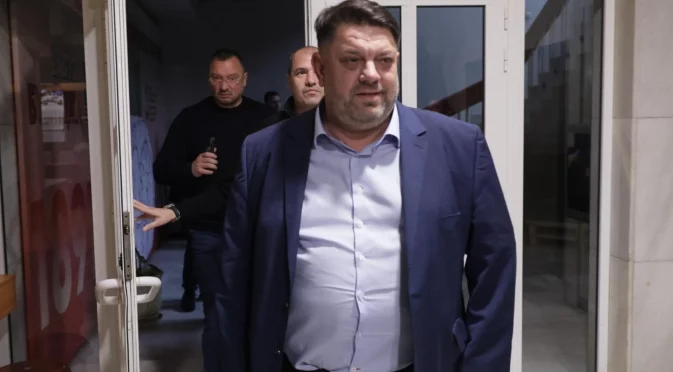 Зафиров: Новият проект на Радев няма да събере повече от половината гласове